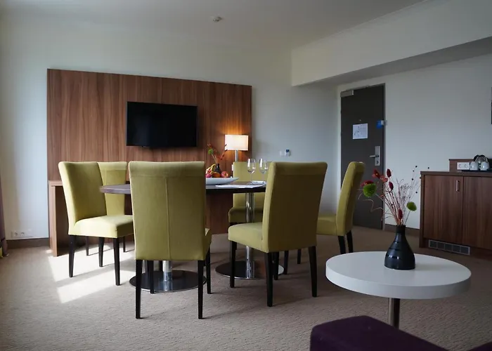 מלון Carathotel Park *
